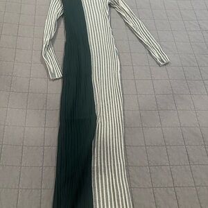 Fashion Nova Green and White Long Sleeve Dress